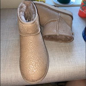 Ugg mini boots